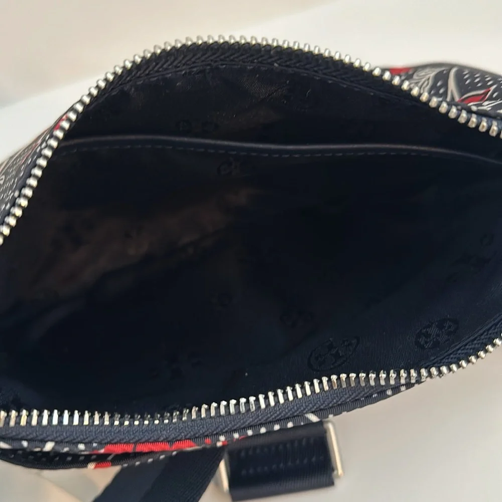 Tory Burch
Women's Blue Nylon Crossbody - Picture 7 of 11